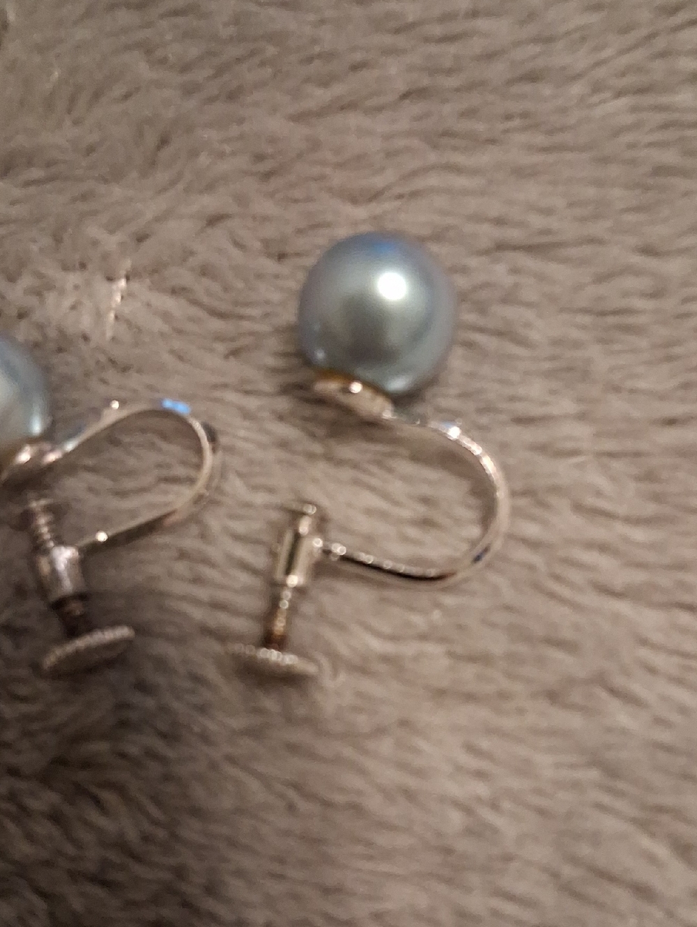 Earrings - Picture 3 of 5